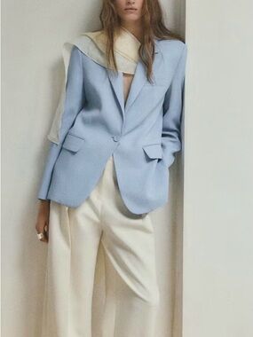 Women's Light Blue Single-Button Tailored Blazer